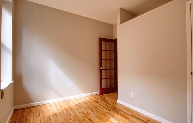 Studio, 1 bath, $2,990, Unit 4d