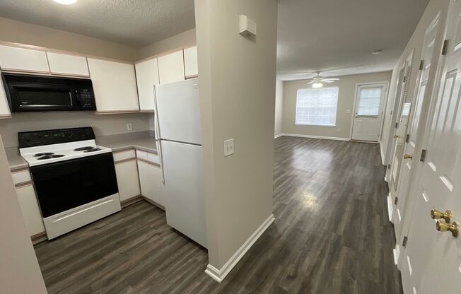 1 bed, 1 bath, 765 sqft, $1,075, Unit 2750-2