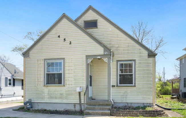 3 Bedroom home! **2ND MONTH RENT FREE*
