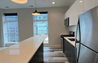 713 N Milwaukee