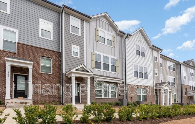 6946 LEESVILLE RD