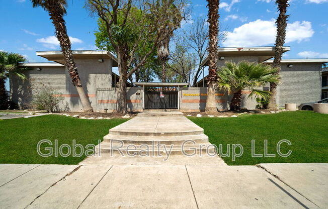 255 E RAMPART DR
