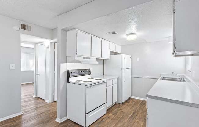 Fully equipped kitchen