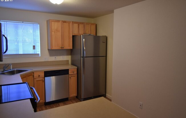 2 beds, 1 bath, 925 sqft, $1,598, Unit A