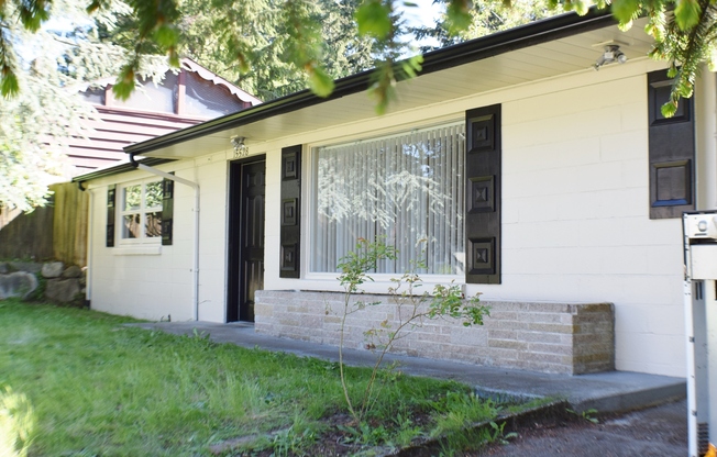 North Seattle/ Shoreline 2 Bedroom + Bonus Room 1BA House