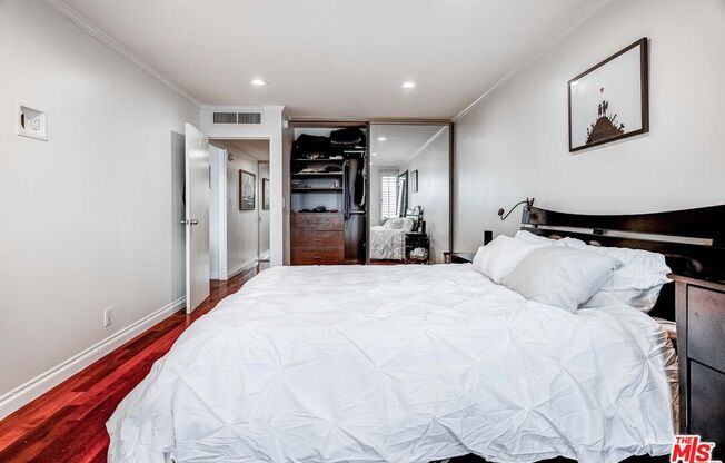 1 bed, 1 bath, 762 sqft, $2,400, Unit 602