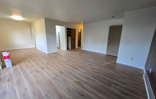 1 bed, 1 bath, 650 sqft, $1,100, Unit 102