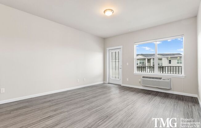 2 beds, 2 baths, 987 sqft, $1,890, Unit H356