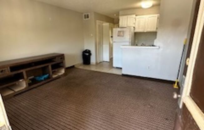 1 bed, 1 bath, 400 sqft, $1,350, Unit Unit 128