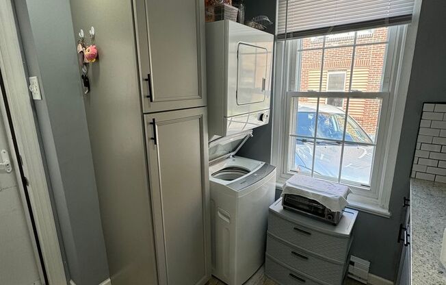 1 bed, 1 bath, $1,200