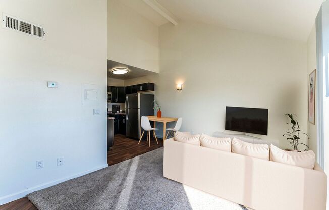 Metro Tucson * Newly Remodeled Units*