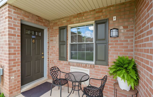 2 beds, 1.5 baths, 1,020 sqft, $2,145, Unit F21