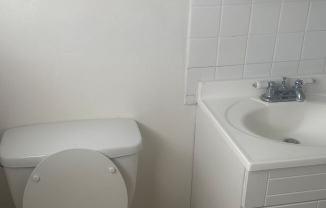 Studio, 1 bath, $1,600, Unit Apt 2