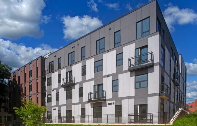 1 bed, 1 bath, 100 sqft, $1,250