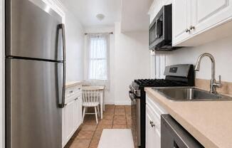 280 RIVERSIDE DR