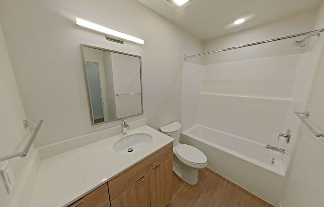 Studio, 1 bath, 331 sqft, $1,175, Unit 406