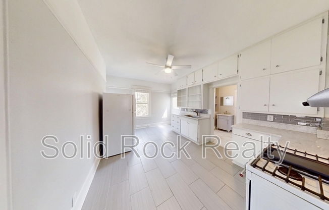 2606 N CASCADE AVE