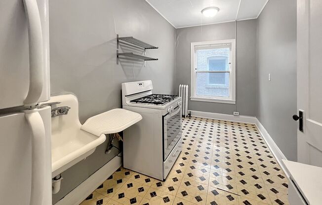 Studio, 1 bath, 400 sqft, $1,025, Unit 608204