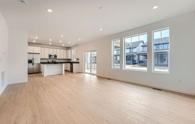 ALMOST BRAND NEW exquisite 3bd home in Harvest Ridge community