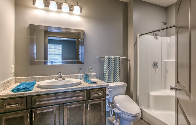 2 beds, 2 baths, 894 sqft, $1,595, Unit A - 1010 Unit 307 - B1146 All Hardwood Floors Throughout
