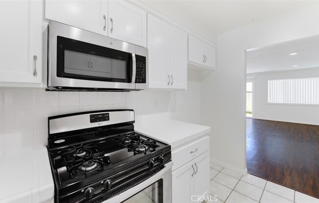 18645 ORIENTE DR