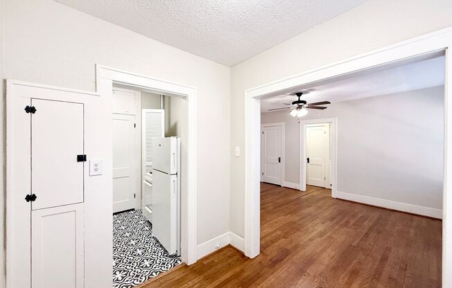 Studio, 1 bath, $895, Unit B2619