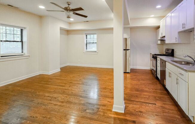 3 beds, 2 baths, 1,325 sqft, $2,995, Unit 1827L-G