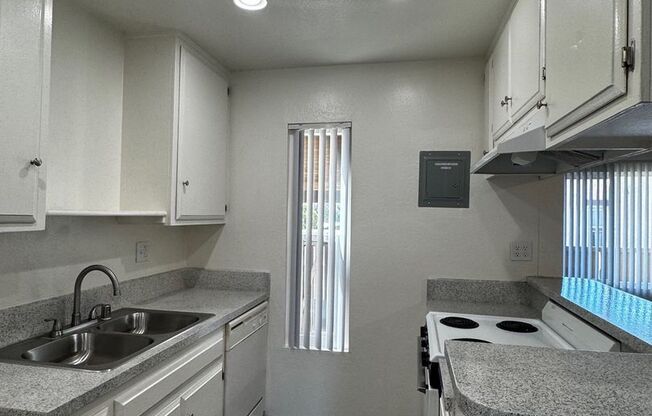 1 bed, 1 bath, 665 sqft, $2,125, Unit 82