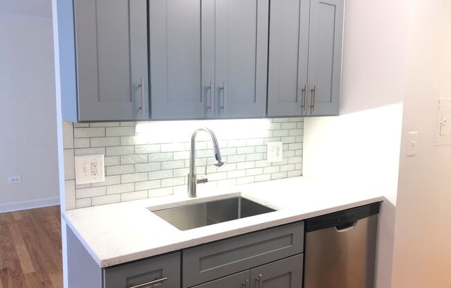 1 bed, 1 bath, $1,530, Unit 302