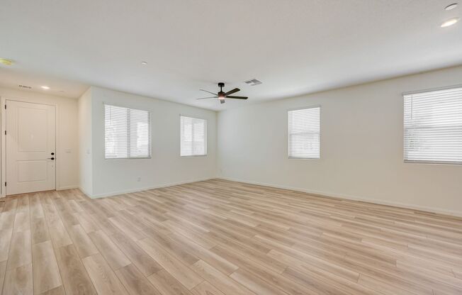 3 beds, 2.5 baths, $2,695