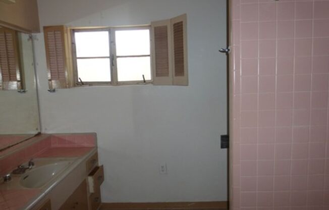 1409 S Mill