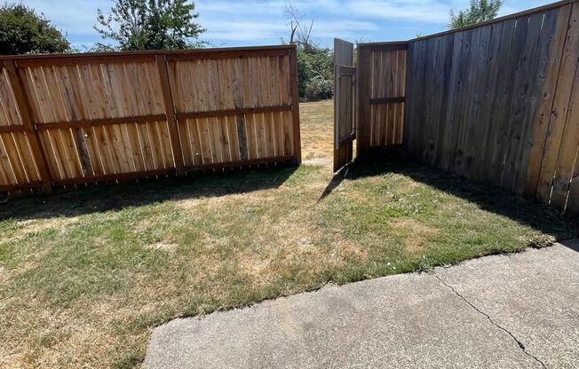 2 beds, 1 bath, 945 sqft, $1,500, Unit 029