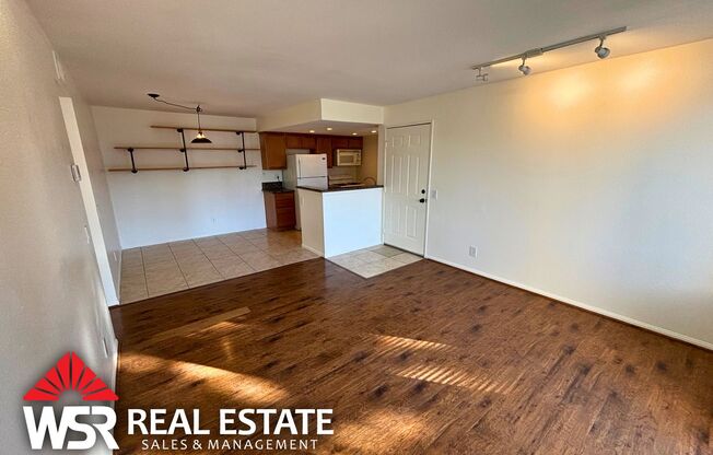 Upper-Level Condo In Gated Community!