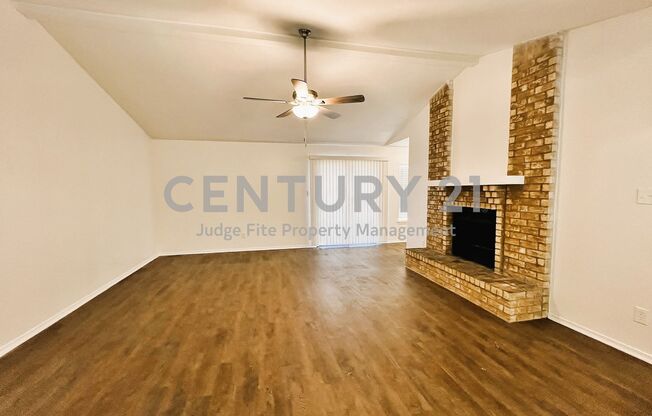 Charming 3/2/2 Home in Cedar Hill Ready for Move-In!