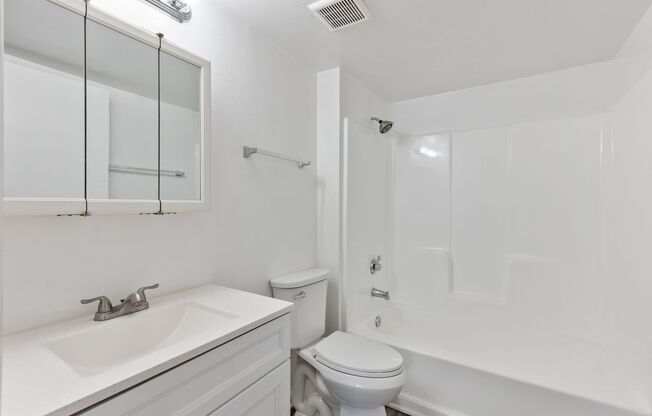 Updated 2 Bedroom Apartment!