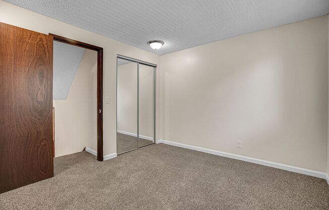 2 beds, 1.5 baths, 1,050 sqft, $2,049, Unit 214-774C