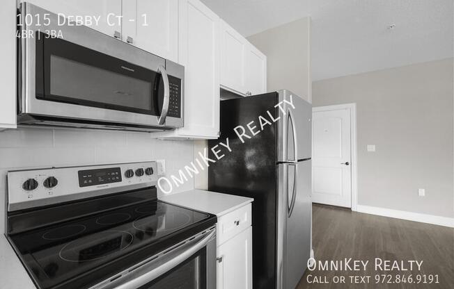 1015 DEBBY CT