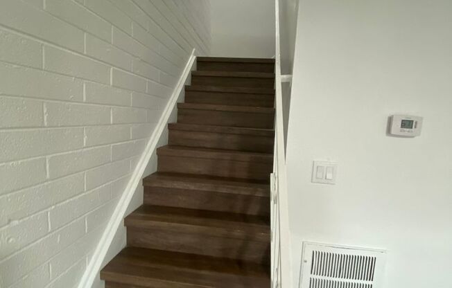 2 beds, 1.5 baths, 980 sqft, $1,350, Unit 6802-6