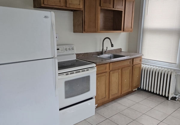 111 E WYOMING AVE