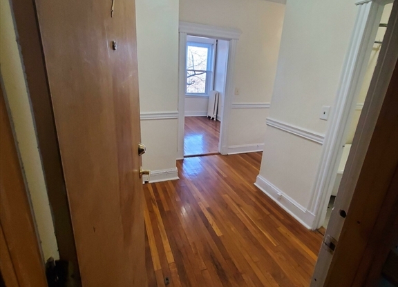 1 bed, 1 bath, 600 sqft, $2,600, Unit 9