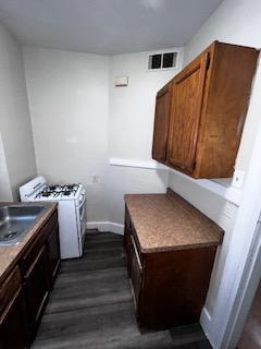 1 bed, 1 bath, 950 sqft, $1,275