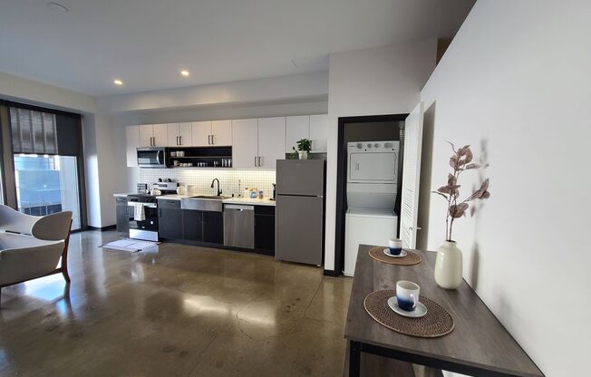 1 bed, 1 bath, 740 sqft, $2,715, Unit 0204
