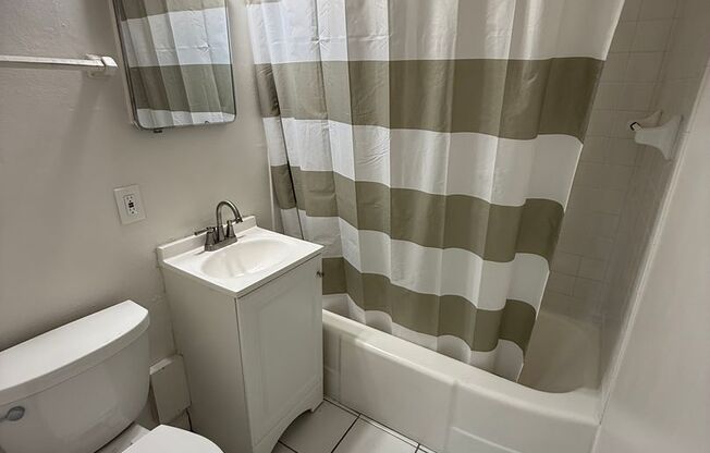 Studio, 1 bath, 400 sqft, $895, Unit #418