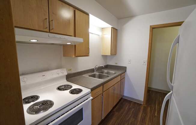 Rolling Hills apartments studio, St. Paul, Minnesota