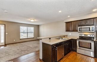 2 beds, 2 baths, $1,395, Unit 1338