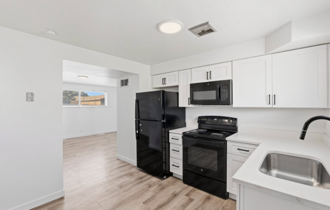 2 beds, 1 bath, 620 sqft, $1,125, Unit 9