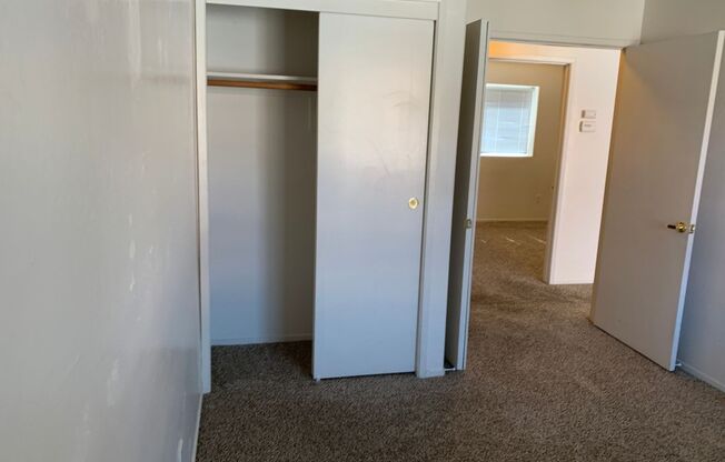 2 beds, 1 bath, 784 sqft, $1,595, Unit 2