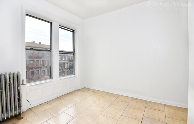 519 W 134 ST