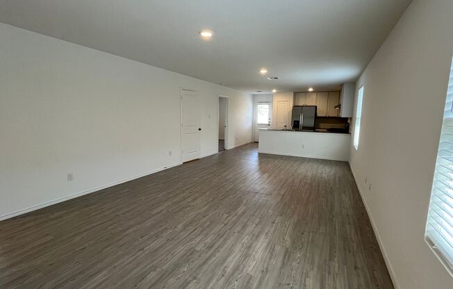 Charming 3-Bedroom Home in Ruby Crossing – Move-In Ready!