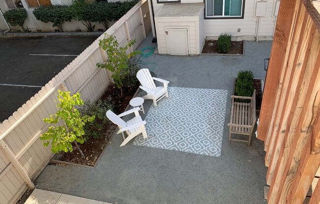 2 beds, 1 bath, $2,500, Unit 2424 #2